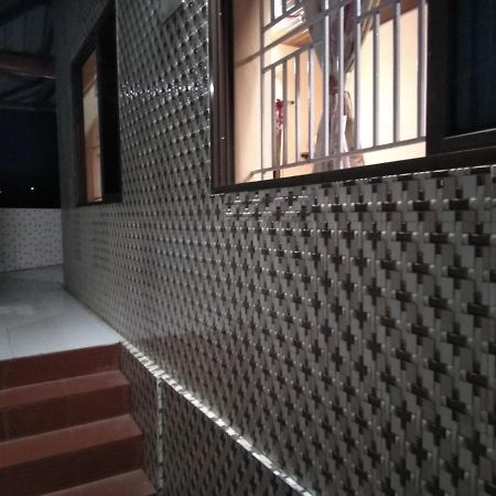 Maniis Homestay Vālpārai Zewnętrze zdjęcie