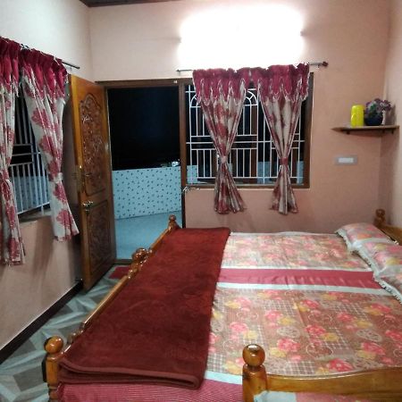 Maniis Homestay Vālpārai Zewnętrze zdjęcie