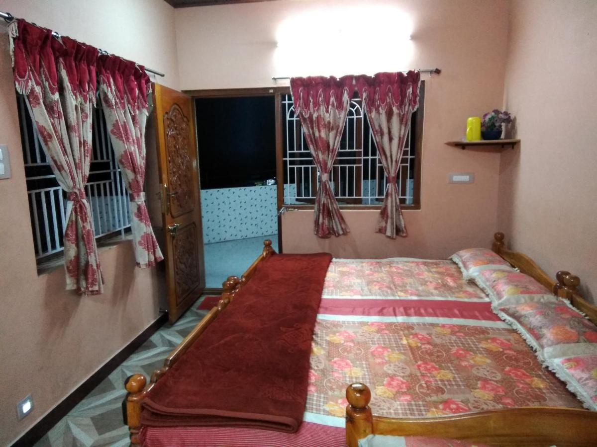 Maniis Homestay Vālpārai Zewnętrze zdjęcie