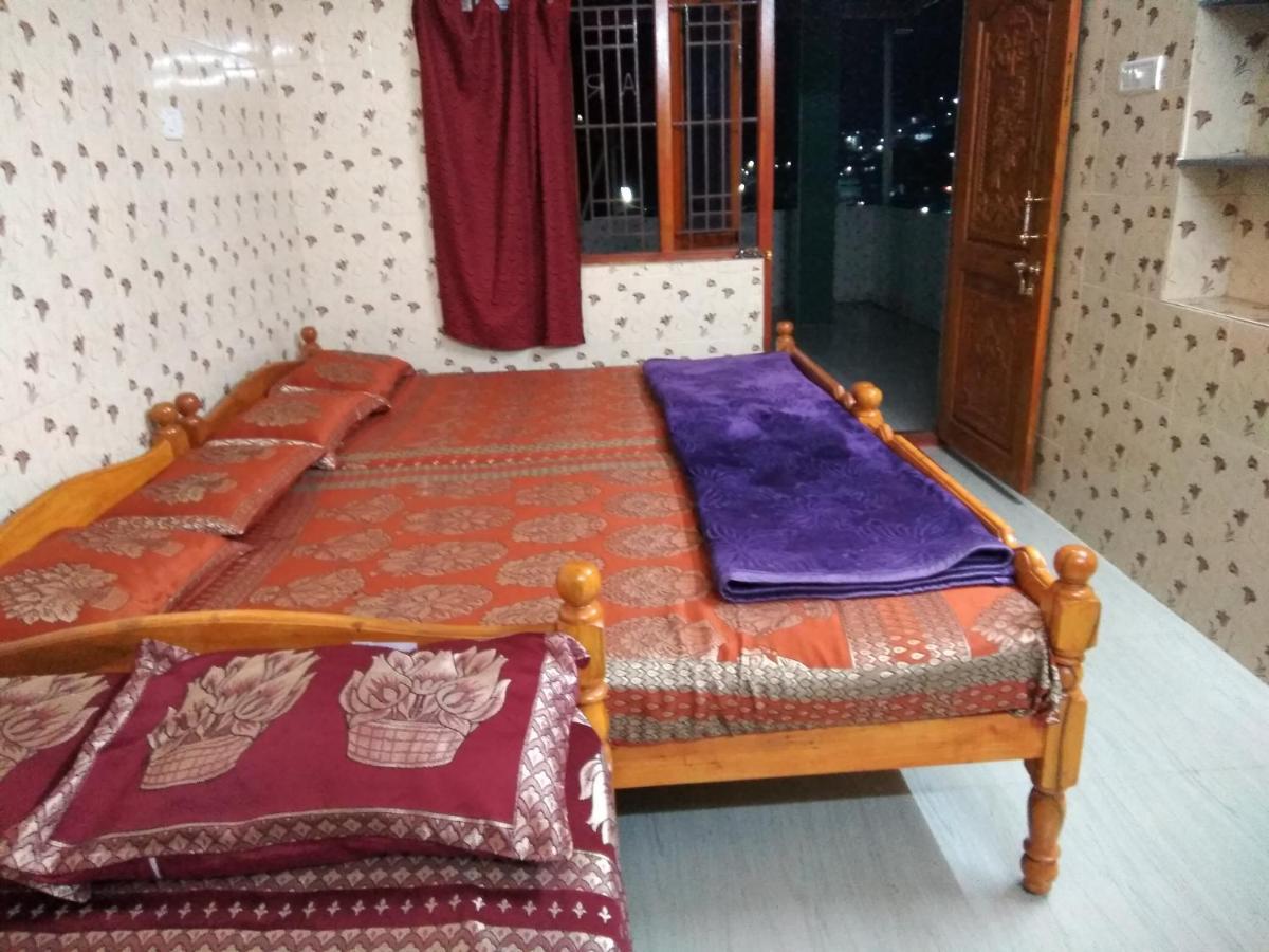 Maniis Homestay Vālpārai Zewnętrze zdjęcie