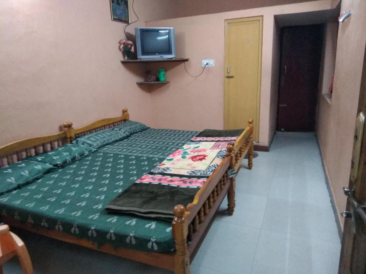 Maniis Homestay Vālpārai Zewnętrze zdjęcie