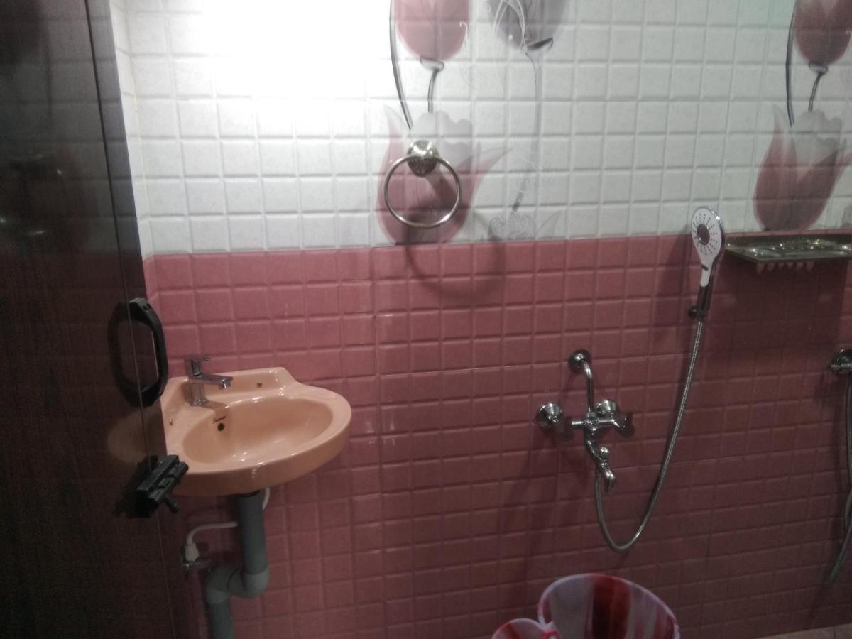 Maniis Homestay Vālpārai Zewnętrze zdjęcie
