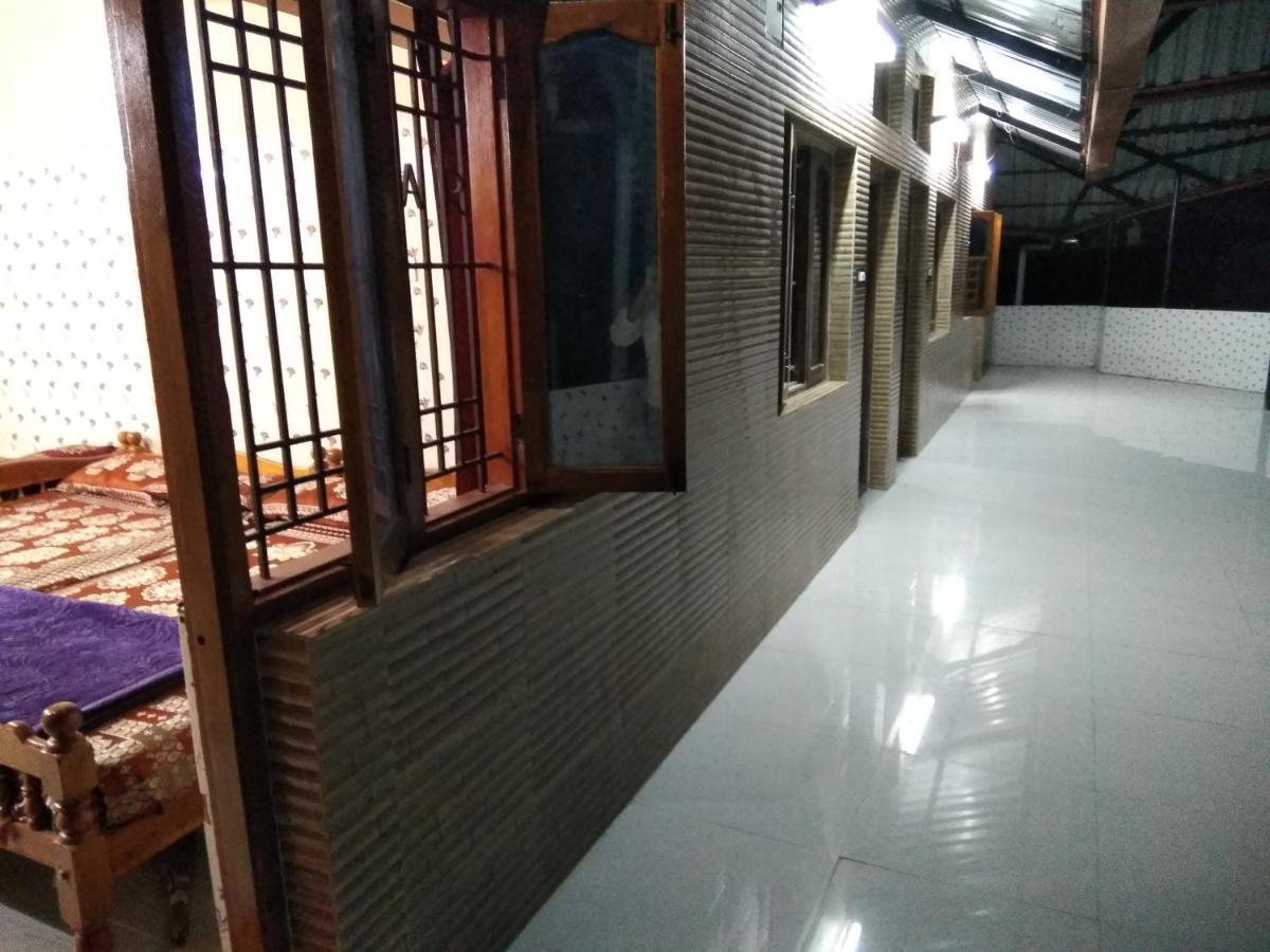 Maniis Homestay Vālpārai Zewnętrze zdjęcie