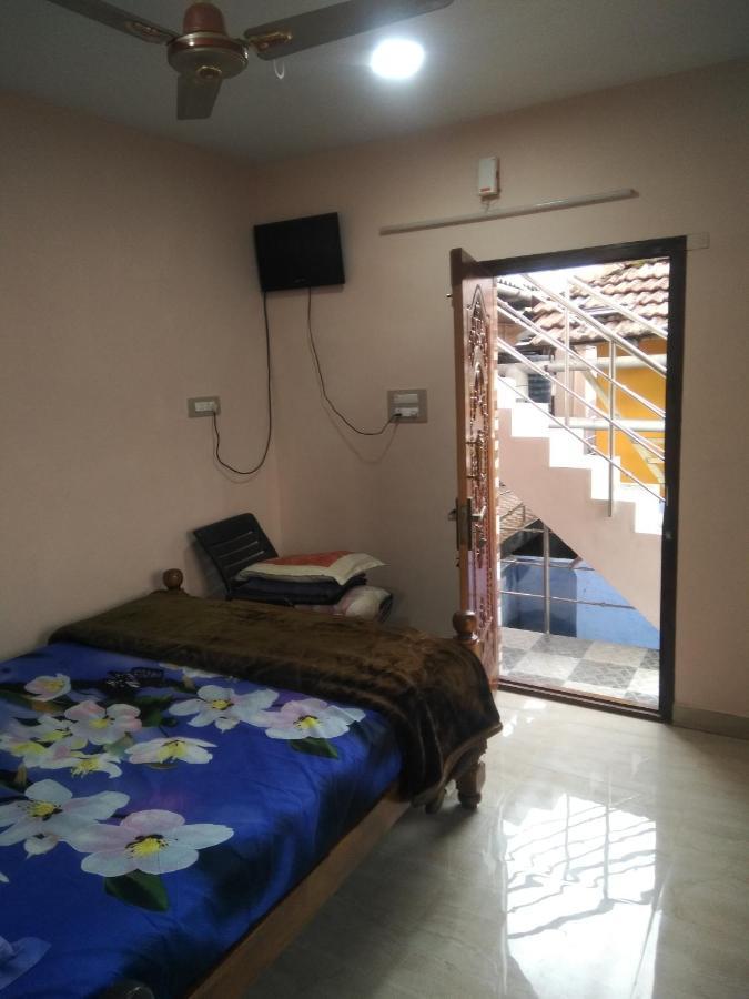 Maniis Homestay Vālpārai Zewnętrze zdjęcie